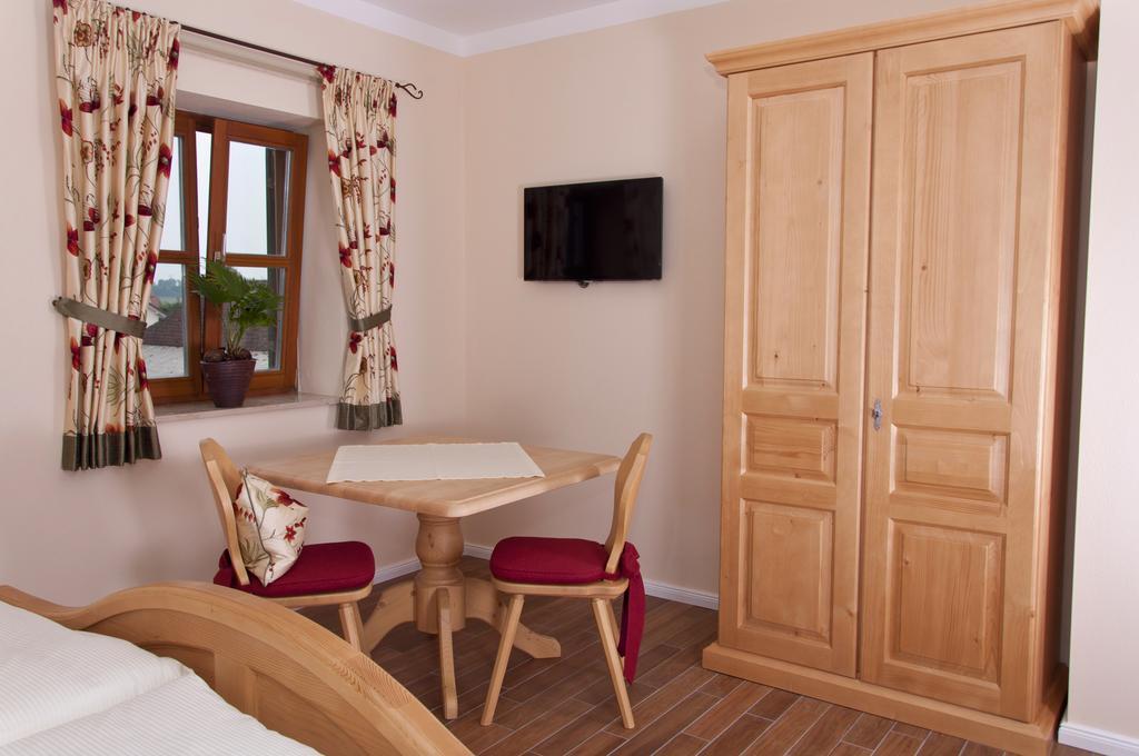 Pension Weindl ノッツィンク 部屋 写真
